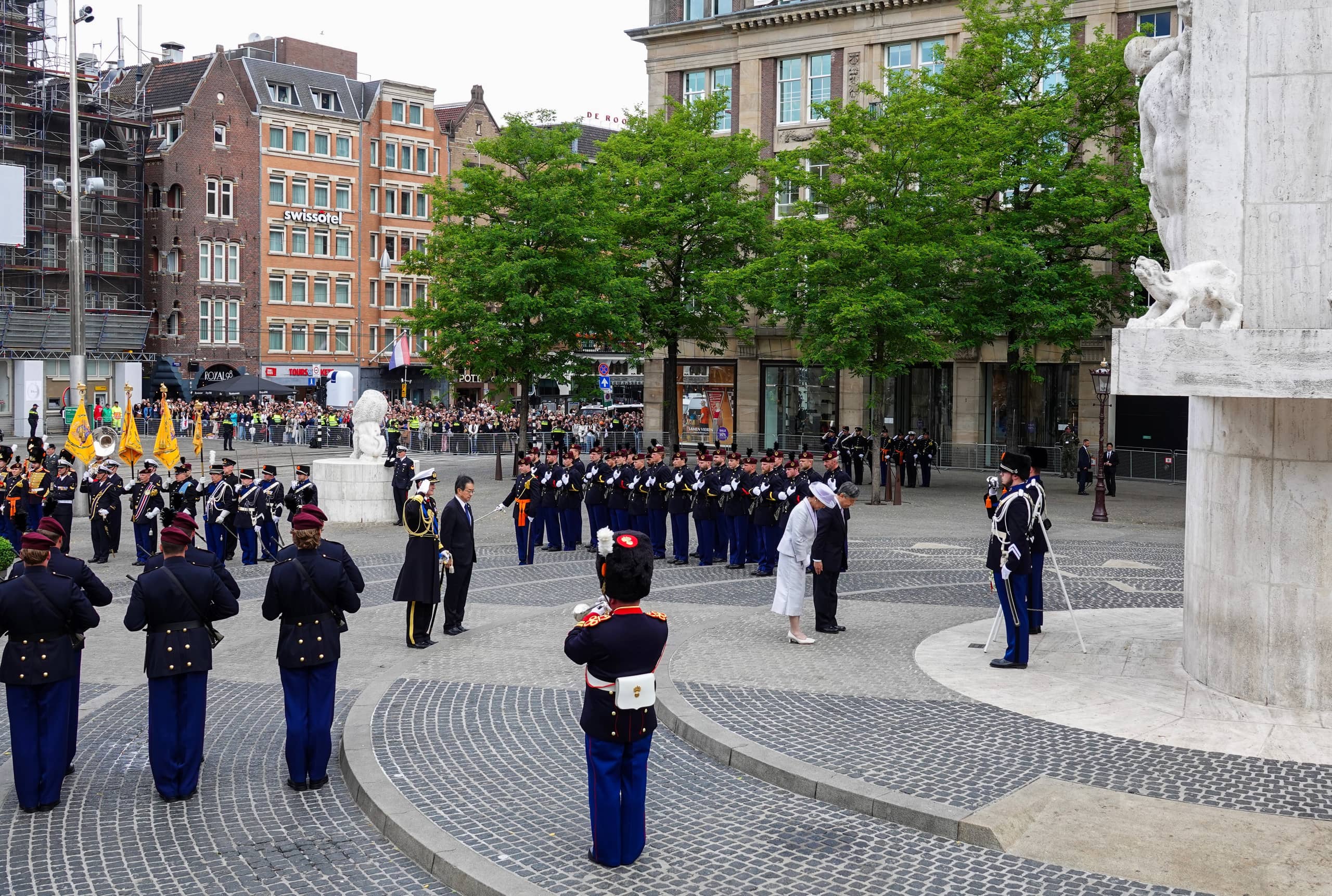 Wreath-laying state visit Emperor of Japan to the Netherlands